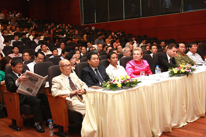 Các vị đại biểu, khách quý tham dự Hội thảo